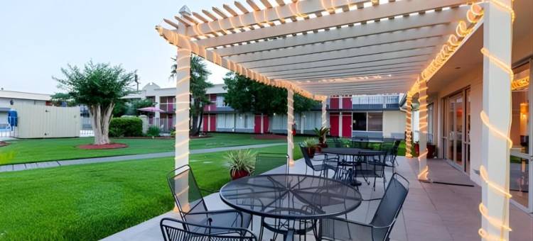 新伊比利亚温德姆华美达酒店(Ramada by Wyndham New Iberia)图片