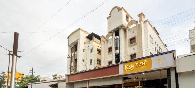 Itsy Maitreya距斯里赛巴巴神庙170米酒店(Itsy Hotel Maitreya 170 Meters from Shri Saibaba Temple)图片
