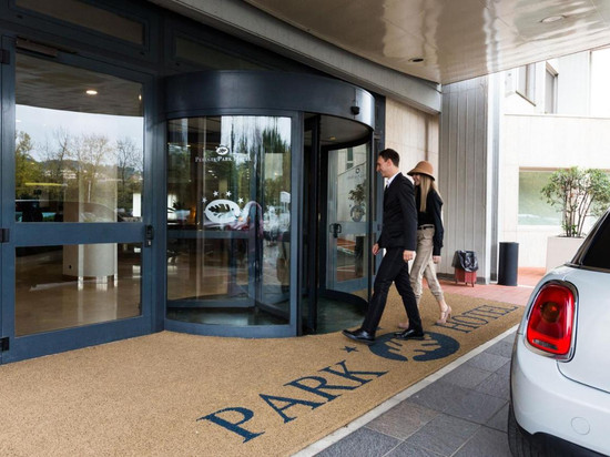 伯露贾公园酒店