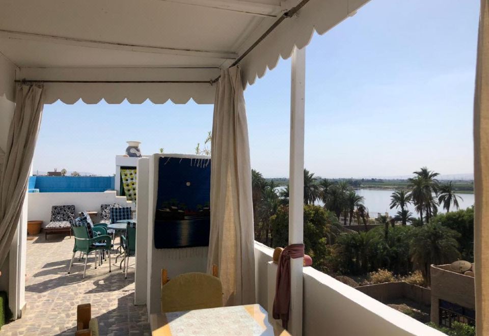 Abo Hisham Nile Flat Hotel Overview