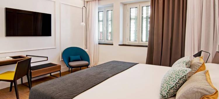 维多利亚女王宫殿4号体验酒店(One Shot Reina Victoria)图片