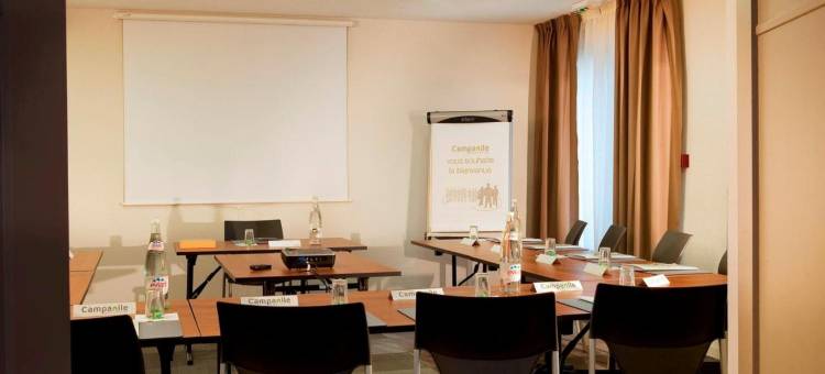 小森林城瓦朗谢讷西康铂酒店(Campanile Valenciennes - Petite-Forêt)图片