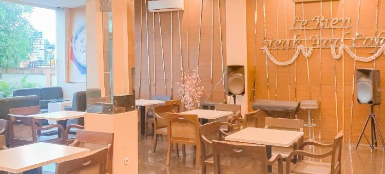 Urbanview Hotel Grand Permata in Banjarbaru by RedDoorz图片