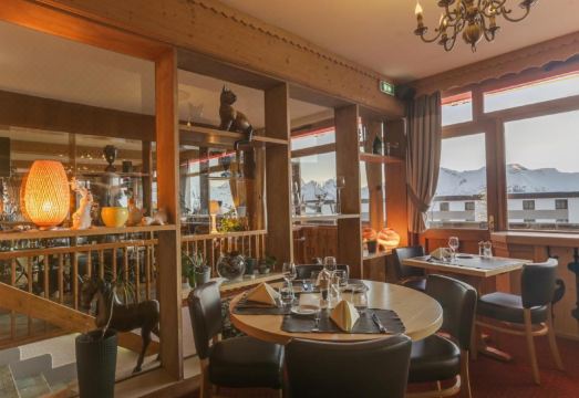 Le Castillan Hotel Overview