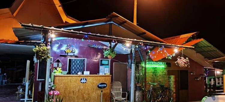 Lata Bayu Chalet - Waterfall & River with Kids Pool图片