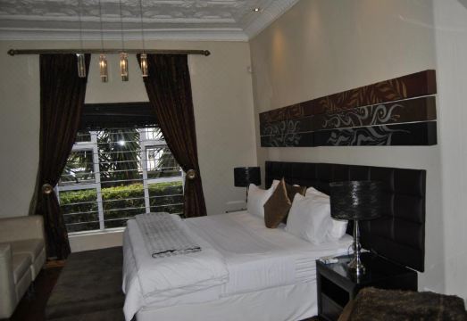 Saffron Guest House Hotel Overview