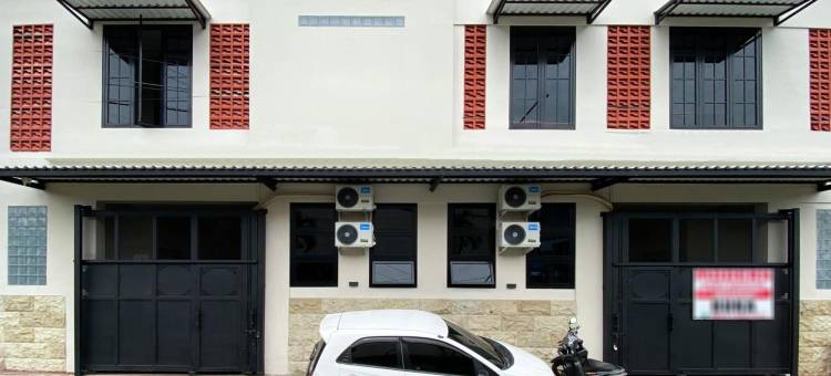 Modern Stay Near Roxy Mall Jember RedPartner图片