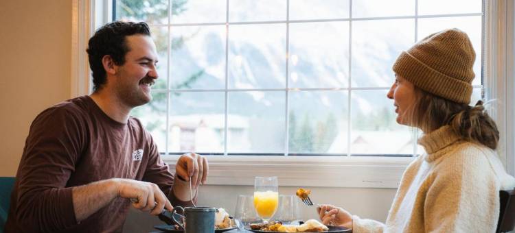 北风坎莫尔酒店(Northwinds Hotel Canmore)图片