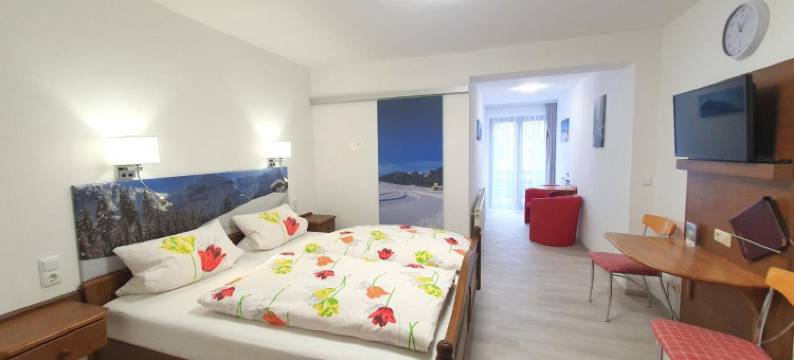 豪斯高山伽尼酒店(Hotel Garni Haus Alpine - Chiemgau Karte Inkl)图片