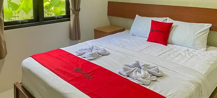 红门伊斯兰酒店靠近马迪温火车站2号(RedDoorz Syariah Near Stasiun Madiun 2)图片