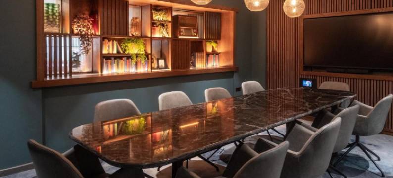 伯利苑休闲酒店(Burleigh Court Hotel and Leisure)图片