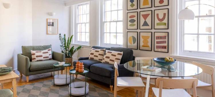 丽晶服务式公寓(The Regency By Nestor)图片