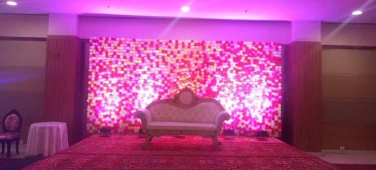 鲁尔基霍姆特尔酒店(Hometel Roorkee)图片