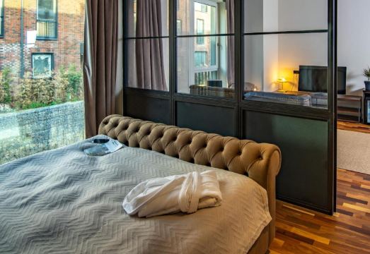 Warm House Apart Hotel Hotel Overview