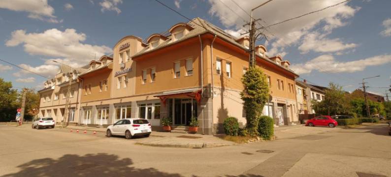 精品瓦达斯库特酒店(Hotel Vadászkürt Superior)图片