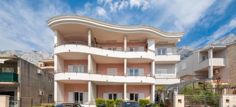 Brkić Apartments with Private Parking图片