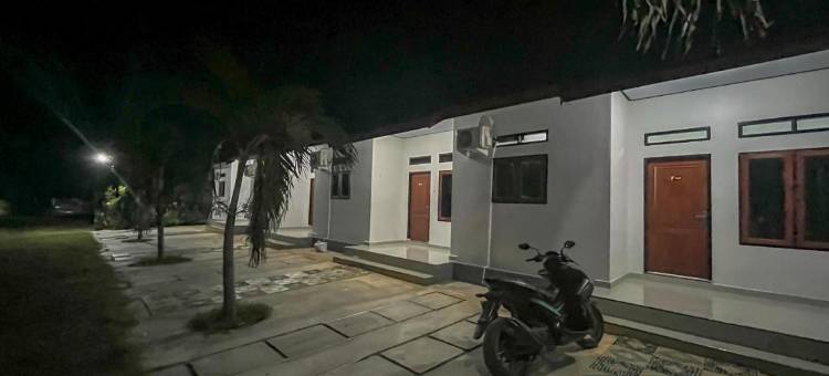 RedDoorz Syariah at Home Ampana Guest House Ampana Kota图片