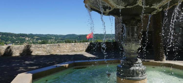 红磨坊舒适大酒店(Hôtel Grand Confort Le Moulin Rouge)图片