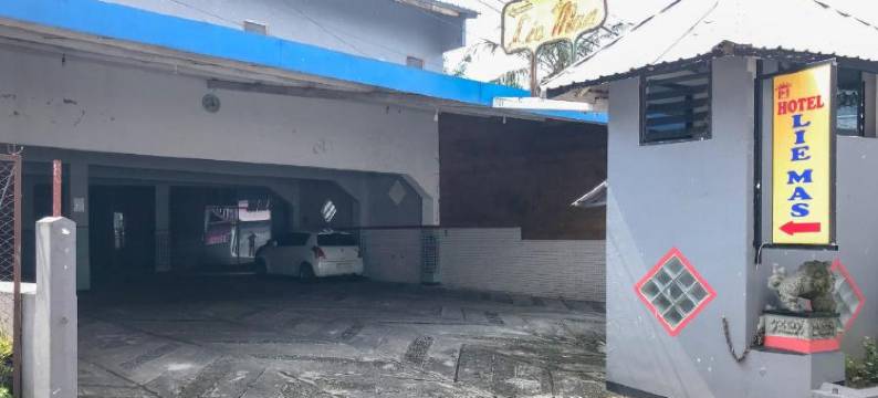 OYO 90132莱雅马斯酒店(Hotel Lie Mas Prigen Pasuruan Mitra RedDoorz)图片