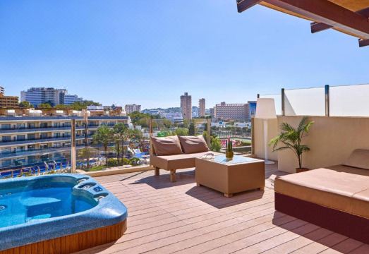 Zafiro Palmanova Hotel Overview