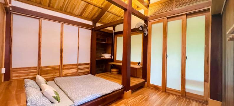 Harmony Botanical Garden Stay - 300 Plant Species, Natural Stream and Small Pool图片