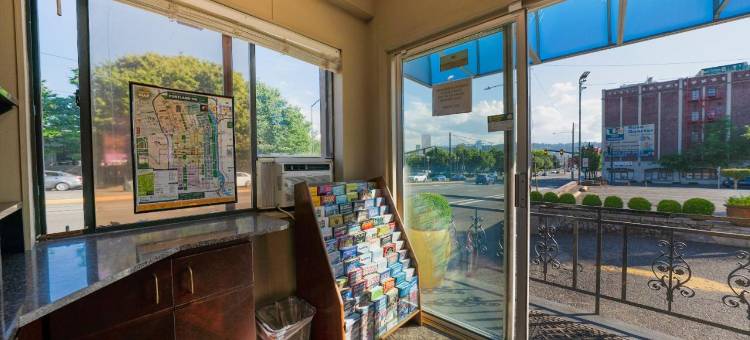 百老汇旅馆(Broadway Inn Portland Downtown)图片