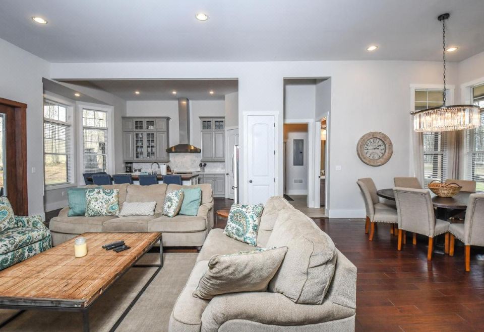 Biltmore Chalet Hotel Overview