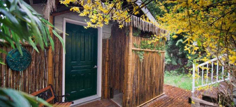 马德拉公园度假套房民宿(Madeira Park Oceanview Suites)图片