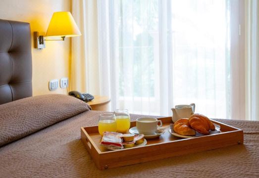 Maison Reale Hotel Overview