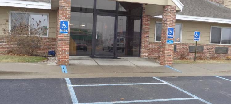 科拉尔维尔美吟温德姆酒店(AmericInn by Wyndham Coralville)图片