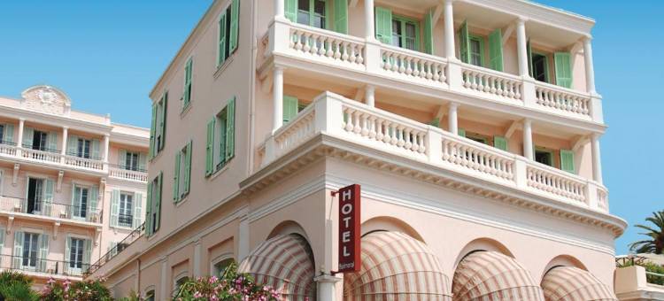 布鲁斯巴尔莫勒尔蓝色假日酒店酒店(Hôtel Vacances Bleues Balmoral)图片