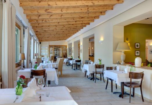 Hotel Strandhaus - Boutique Resort & Spa Hotel Overview