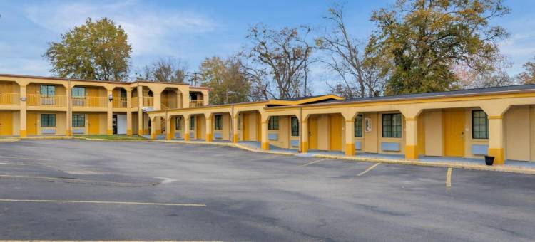 帕勒斯坦温德姆速 8 酒店(Super 8 by Wyndham Palestine TX)图片