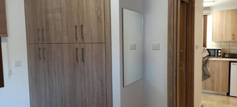 河公寓(River Apartments)图片