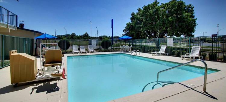 罗德威酒店(Rodeway Inn Fort Smith I-40)图片