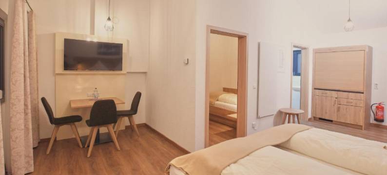 佐拉斯度班酒店(Landgasthaus Zollerstuben)图片