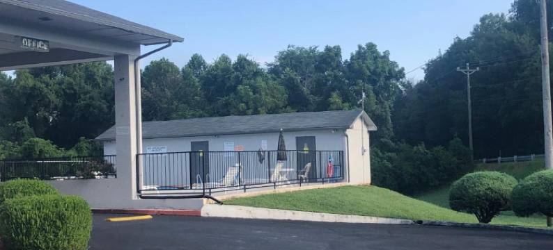 克拉克斯维尔Travelodge by Wyndham酒店(Travelodge by Wyndham Clarksville)图片