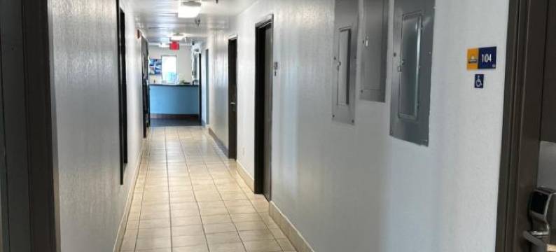 萨莱纳I-70温德姆戴斯酒店(Days Inn by Wyndham Salina I-70)图片