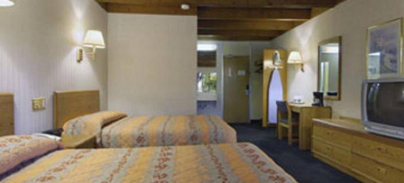 利伯蒂骑士酒店(Knights Inn Liberty)图片