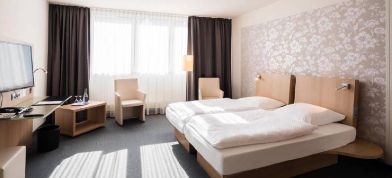 费尔登阿拉帕克霍亚托勒斯酒店(Thöles am Allerpark Verden)图片