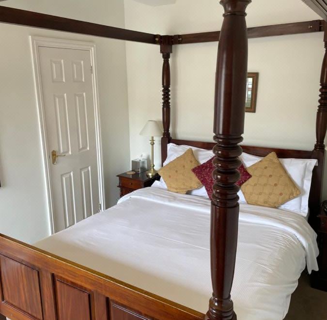 Corncroft Guest House Hotel Overview