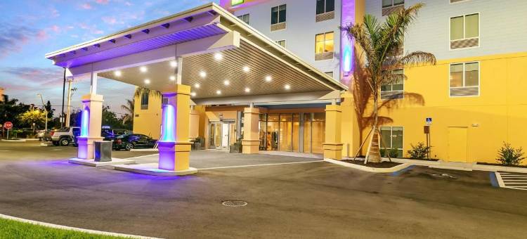 智选假日套房酒店-诺科米斯萨拉索塔南部(Holiday Inn Express & Suites Nokomis - Sarasota South)图片