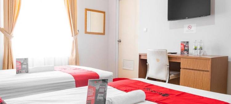 红多兹酒店-近西洛亚姆卡拉瓦奇3号(RedDoorz Near Siloam Karawaci 3)图片