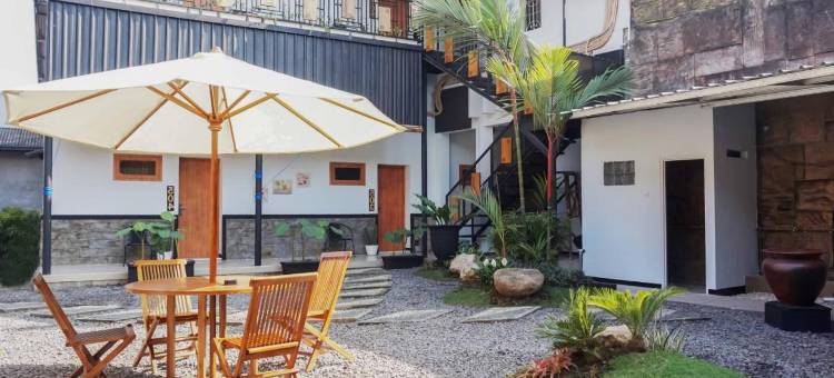 红多兹酒店-近玛琅维罗德罗梅2号(RedDoorz Near Velodrome Malang 2)图片