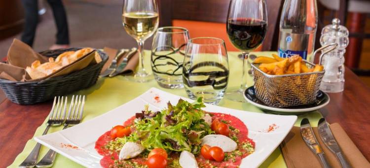 扎克德拉罗瑞圣埃尔布兰布里特酒店(Brit Hotel le Kerann Nantes St Herblain - Zac de La Lorie)图片