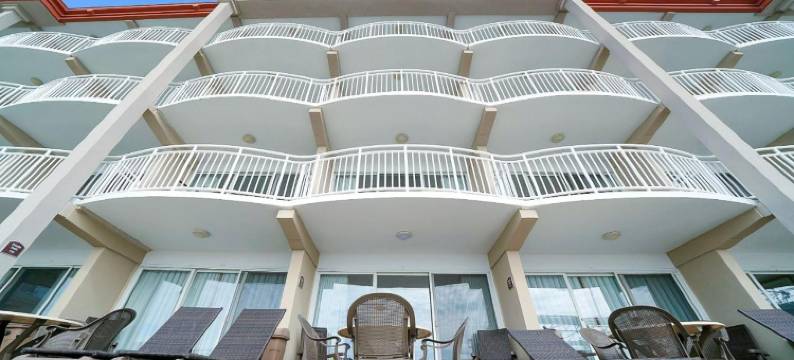 蒙特利尔海滩度假酒店(Montreal Beach Resort)图片