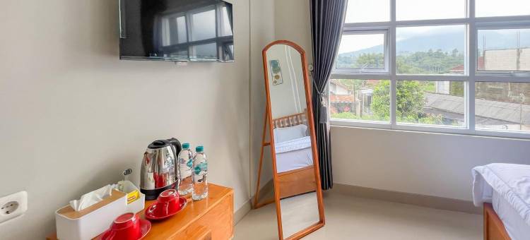 Urbanview Hotel Dieng Chill House Syariah图片