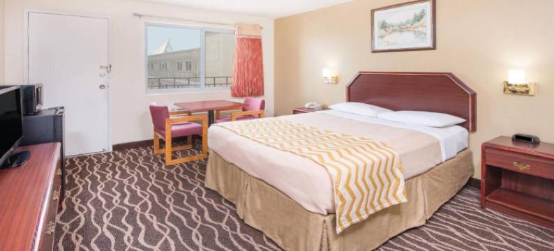 特雷霍特Travelodge by Wyndham酒店(Travelodge by Wyndham Terre Haute)图片