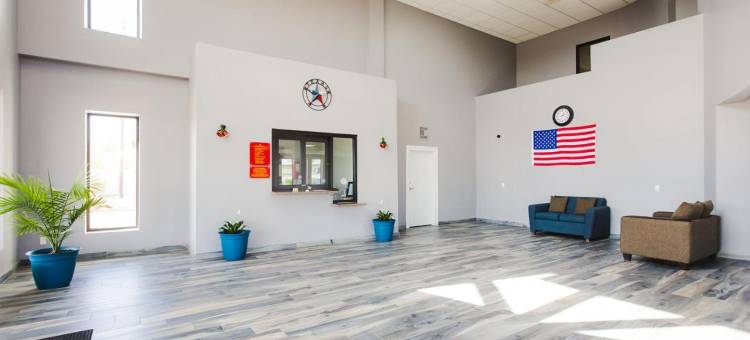 伊克诺旅馆套房钱诺夫- 休斯敦东(Econo Lodge Inn & Suites Channelview - Houston East)图片