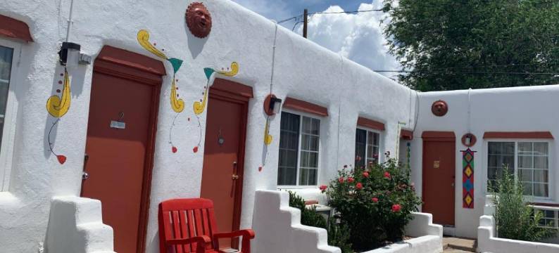 塔顿伍德庭院汽车旅馆(Cottonwood Court Motel)图片